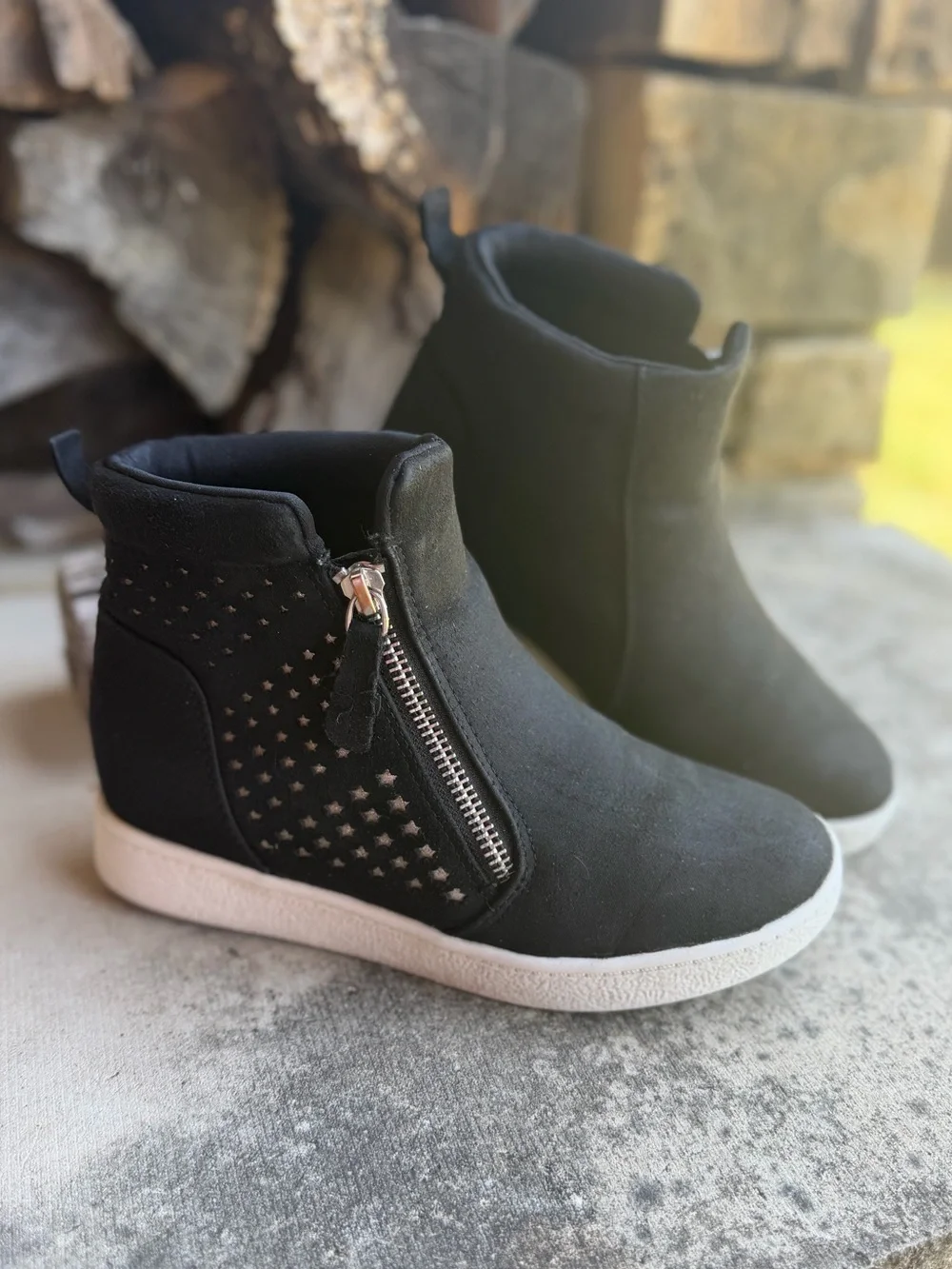 Harlow casual wedge